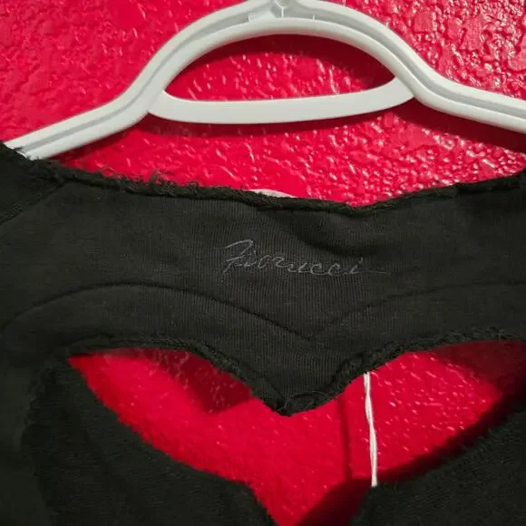 FIORUCCI ‘Love It’ Heart Cutout Back Black Cap Sleeve Sweatshirt Small - Picture 3 of 8